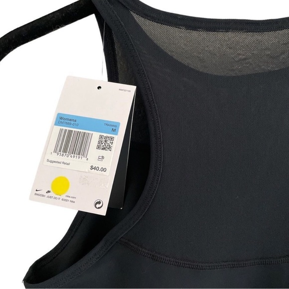 NWT Nike Pro Dri-FIT Cropped Graphic Training Top in Black Medium - Picture 5 of 9